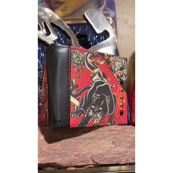 Ed Hardy Y2K Metal Stud Printed Bifold Deadstock Wallet- Red/Black - Picture 3 of 6